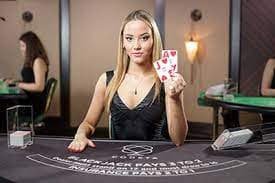 777ad4 Live Casino
